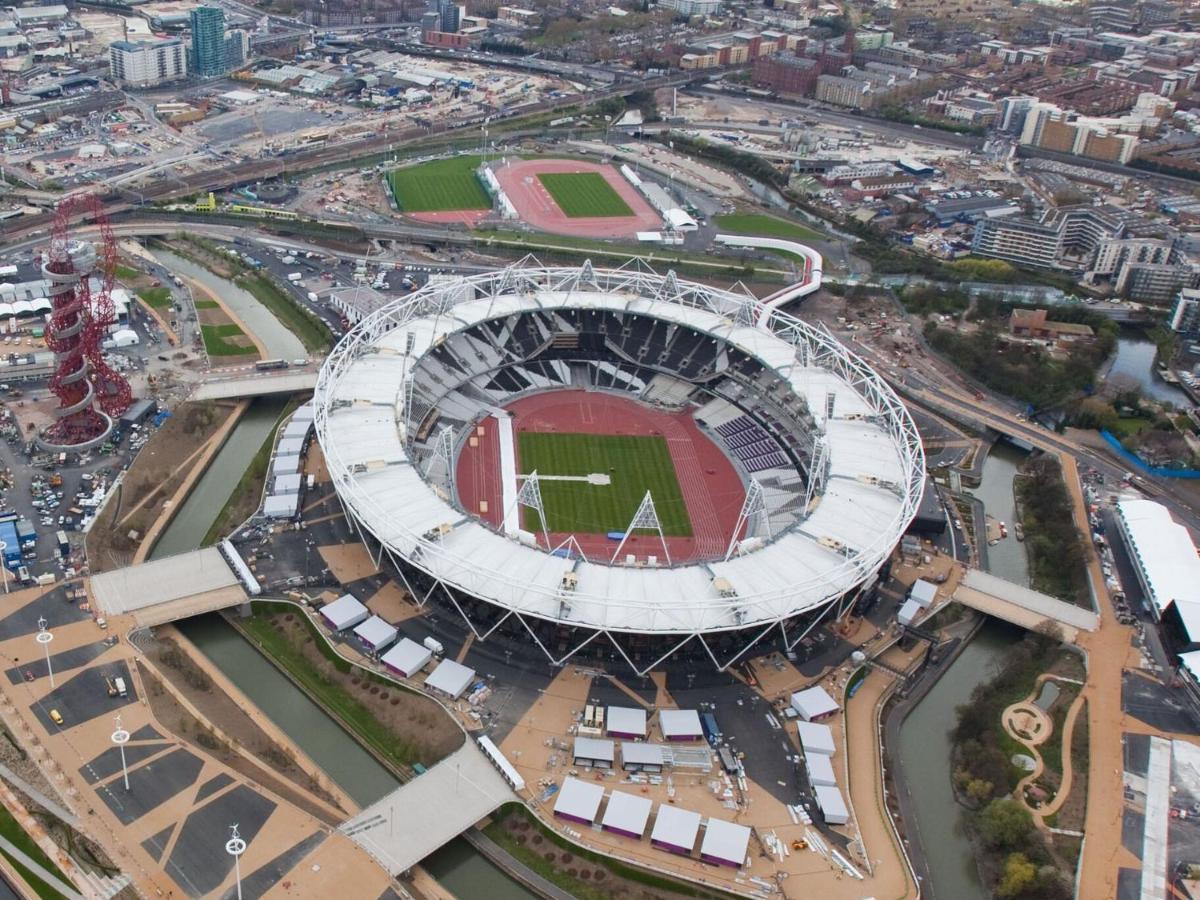 מלון לונדון Snoozebox Olympic Park מראה חיצוני תמונה